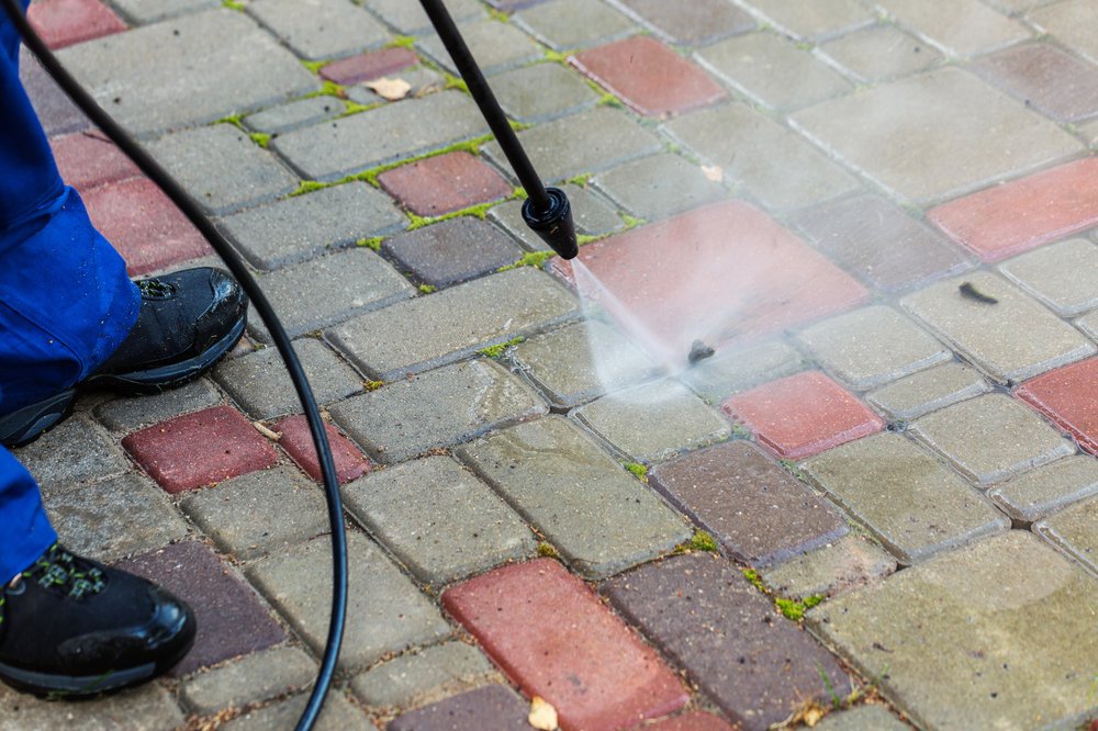 Paver sealing and exterior cleaning service